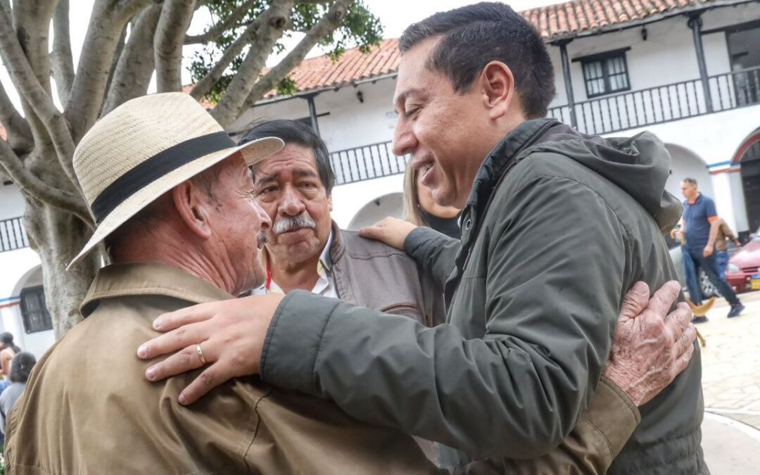 Lo que habría detrás de la presunta no renuncia de Carlos Amaya a la Gobernación de Boyacá #Tolditos7días