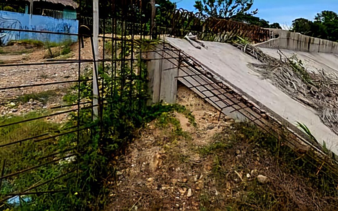 Irregularidades en la construcción del malecón de Puerto Boyacá serían las que están agravando las inundaciones