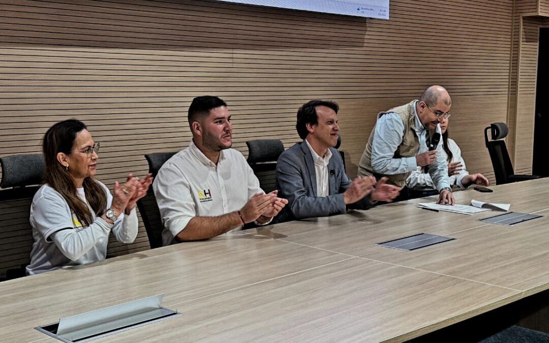 Campaña presidencial en Colombia calienta motores con inscripción de candidatos por firmas