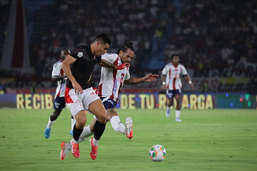 América sale ileso de su visita al Junior, recupera a Duván Vergara y se mantiene líder de la Liga