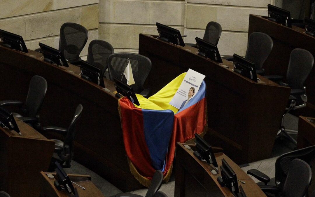 Fotos: así luce la curul de Miguel Uribe en el Senado