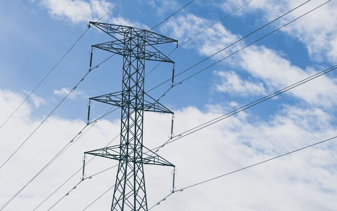 Contraloría advierte déficit en recursos para subsidios de energía y gas este año