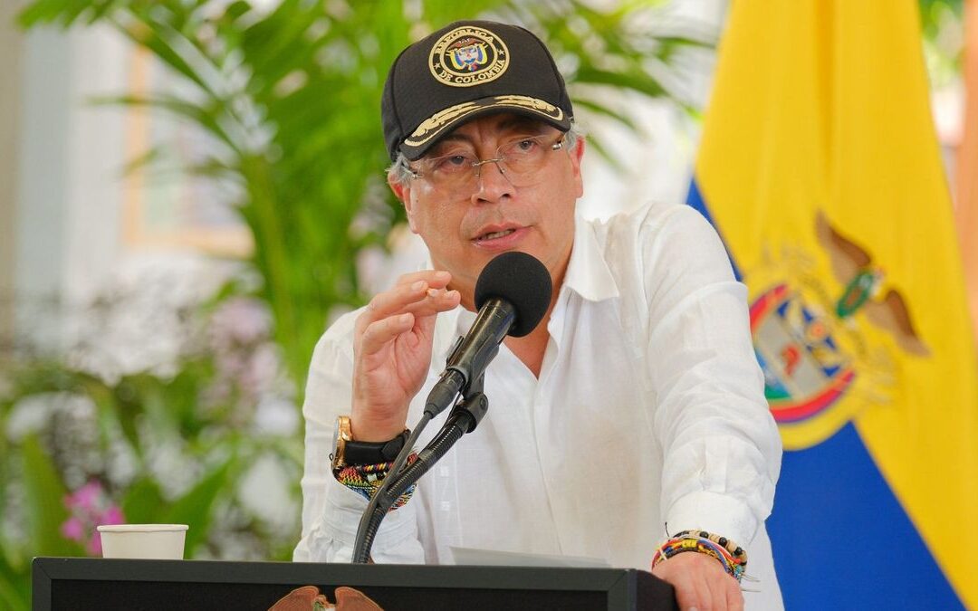 UIAF publica informe financiero de Petro: compras de lujo y giros a Verónica Alcocer