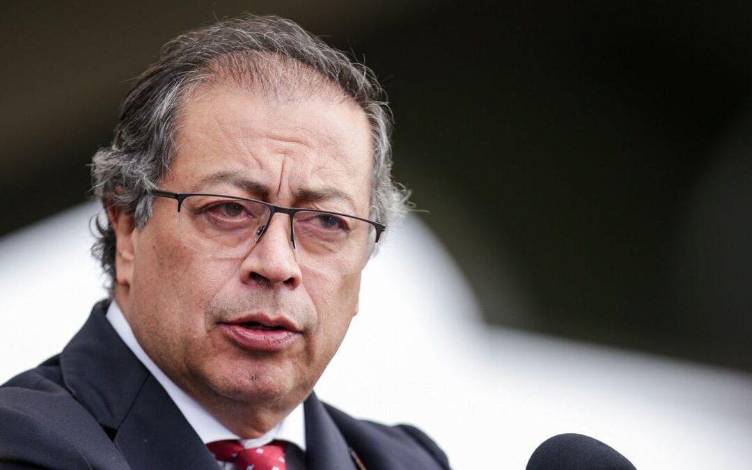 Petro pidió perdón a madres de los menores que murieron en bombardeo en Guaviare