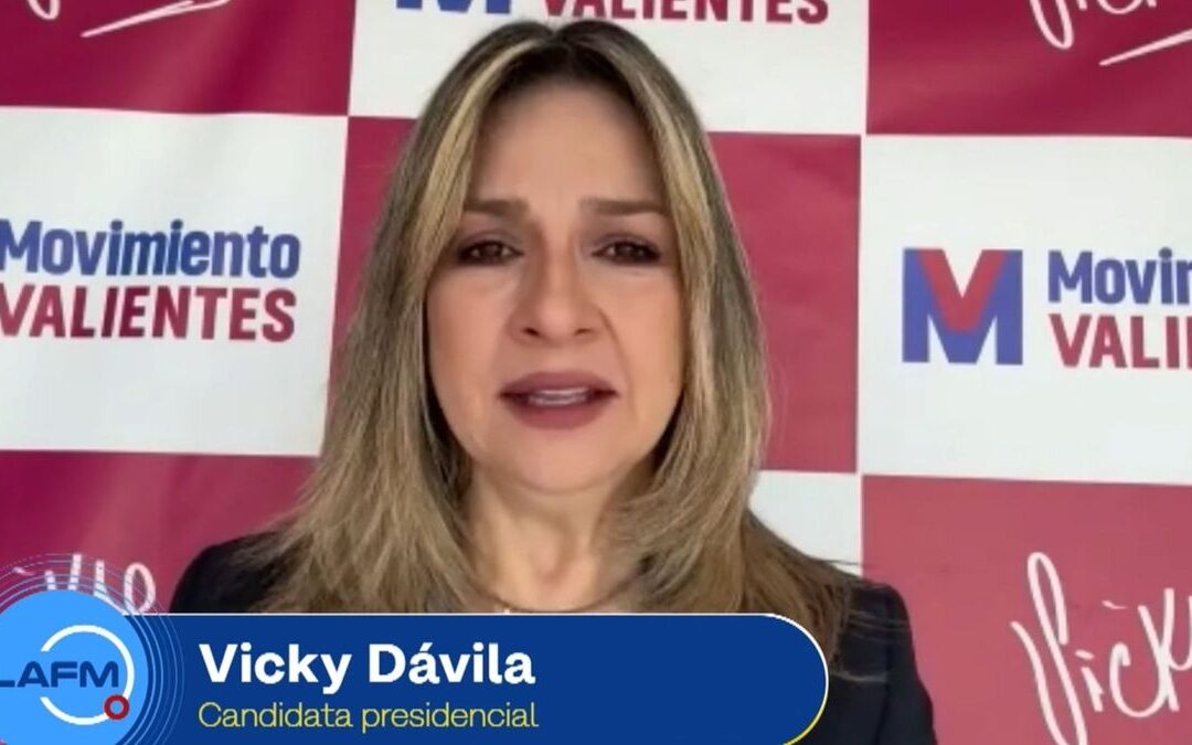 «No tengo dos discursos ni dos caras»: Vicky Dávila no le cierra la puerta a la consulta de la derecha