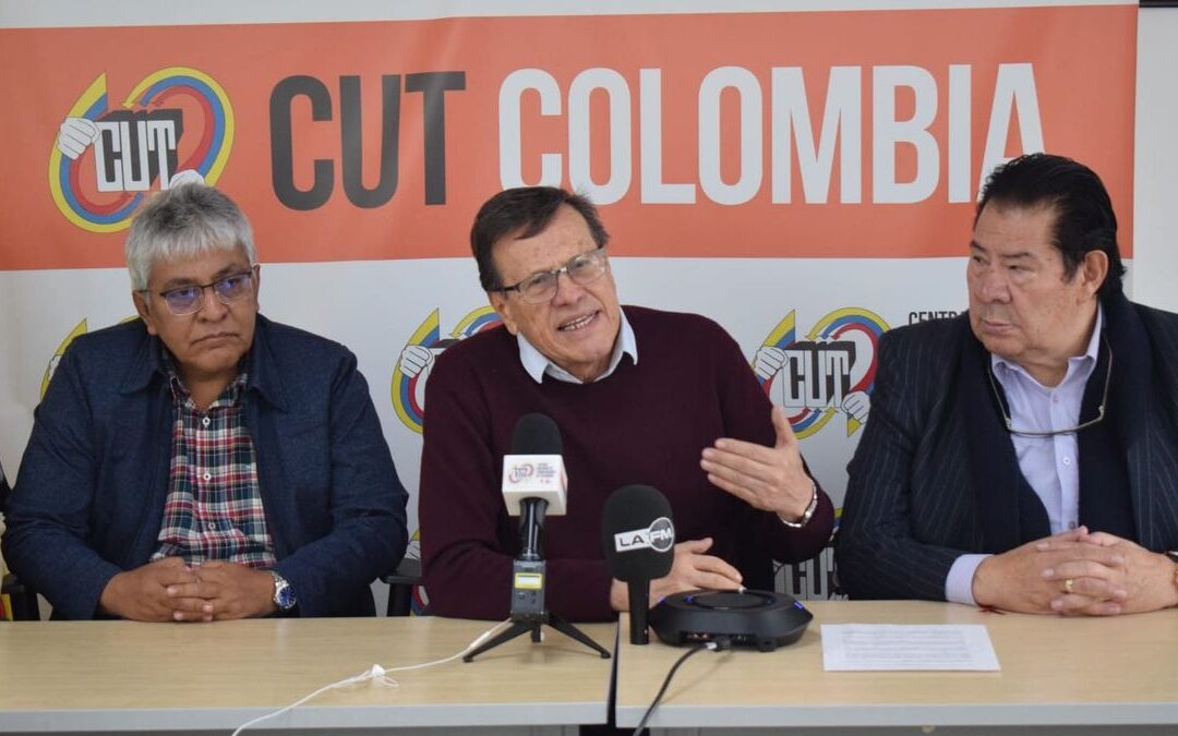 Centrales obreras esperan que el incremento del salario mínimo del 2026 se acerque al 16%