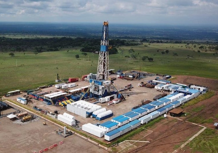 Producción de petróleo y gas en Colombia cayó en 2025, pese a leve aumento de taladros activos