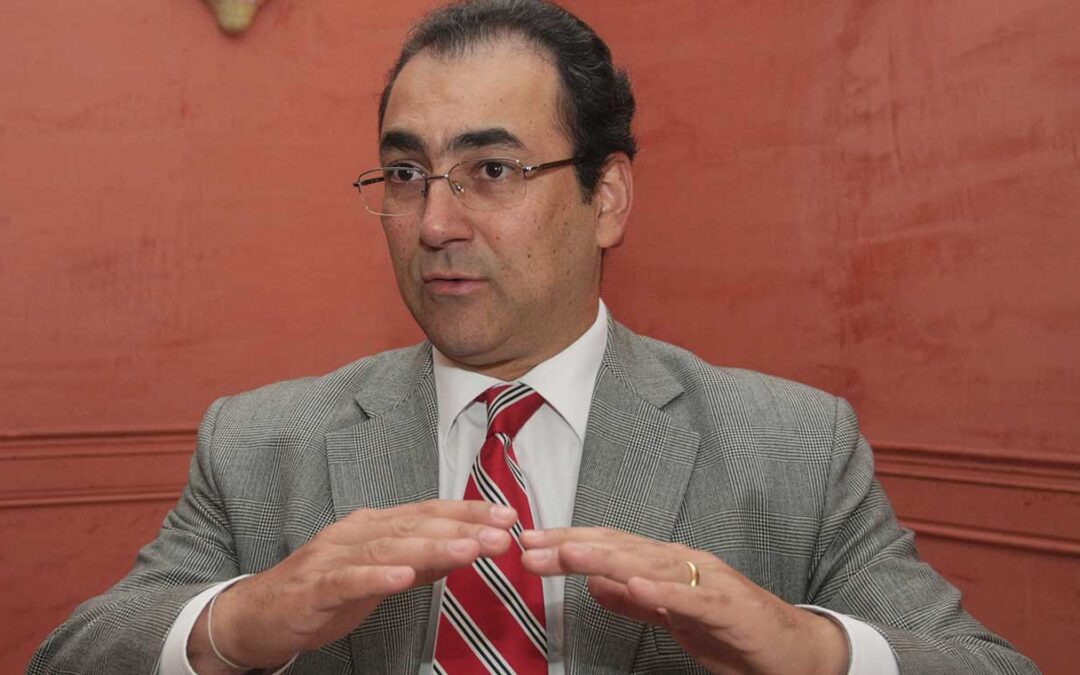 CAF ve un crecimiento débil en América Latina y advierte que Colombia necesita reformas fiscales para sostener la economía