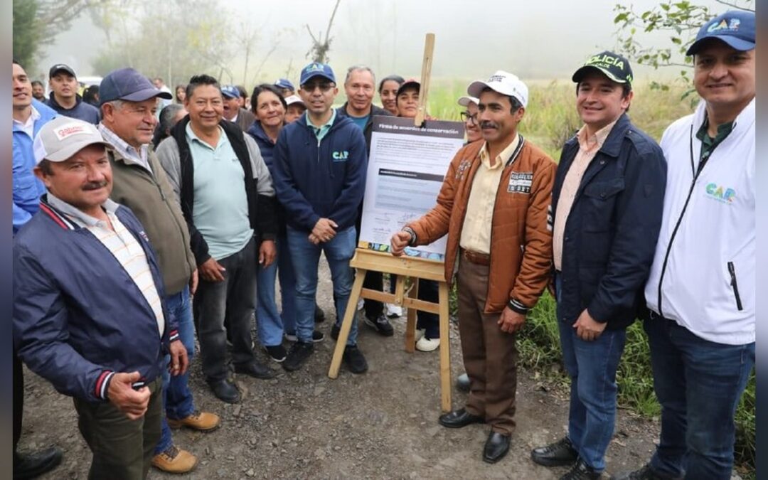 La CAR y el Programa de las Naciones Unidas para el Desarrollo firman convenio para destinar recursos a las asociaciones de acueductos del municipio de Caldas