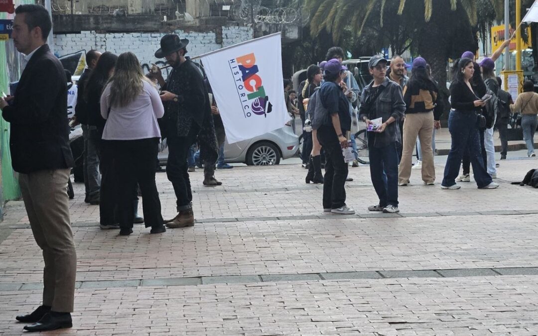 Ayer José Luis Bohórquez compartió un café con los sogamoseños, pero se le vio muy solo #Toldito7Días