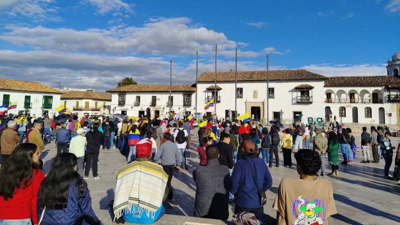 Baja participación ciudadana en las marchas convocadas por el presidente Petro