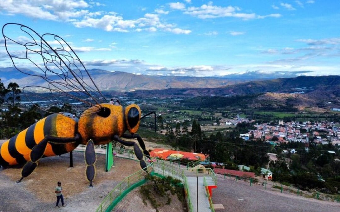 Así es el parque temático Apiario en Sutamarchán: vistas increíbles y la abeja más grande del mundo