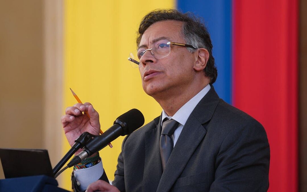 Presidente Petro anunció reducción en el precio de la gasolina en Colombia