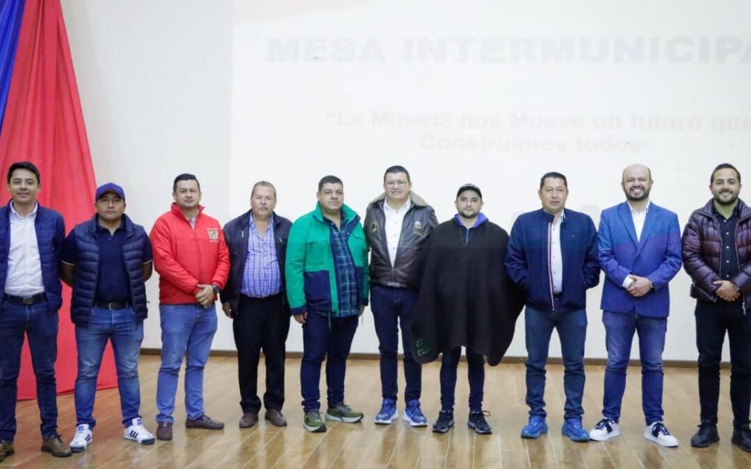 Alcaldes de Boyacá y Cundinamarca analizaron en Paipa el impacto de la crisis del carbón