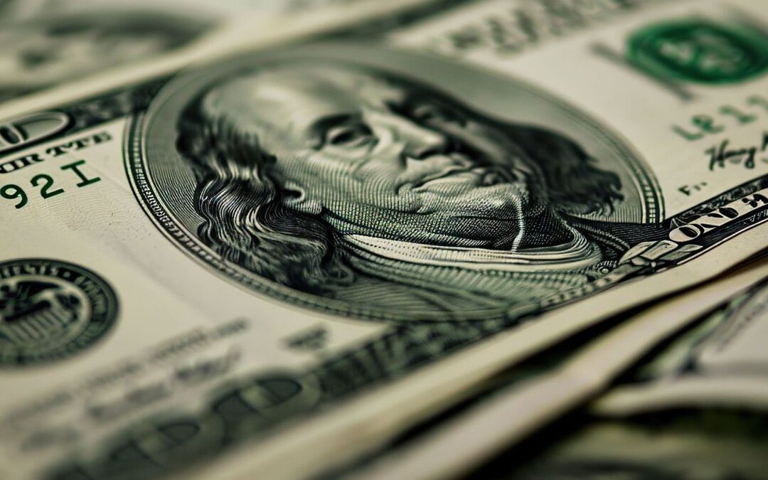 Dólar en Colombia sigue su caída y se acerca a los $3.600: este fue el cierre este 14 de enero