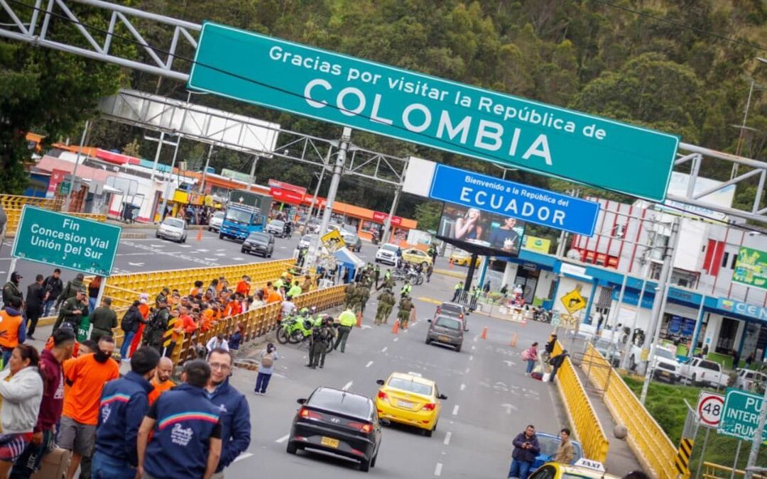 Centrales de intermediación aduanera y transporte de carga, principales afectados por tensión entre Colombia y Ecuador