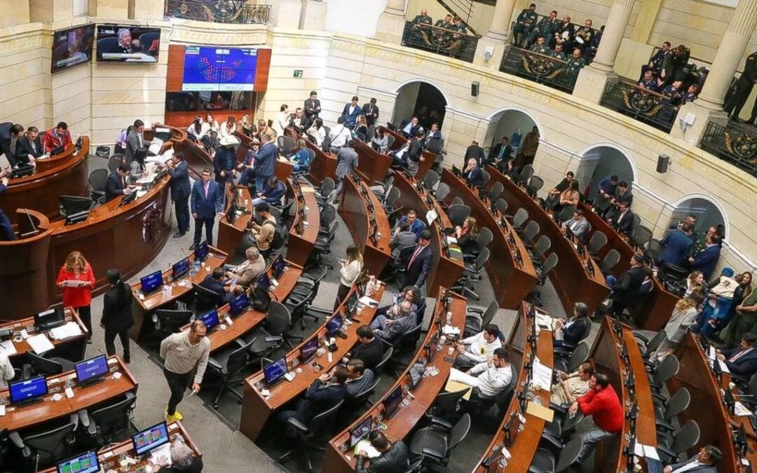 El Ministerio de Hacienda explicó detalles sobre la eliminación de la prima de los congresistas