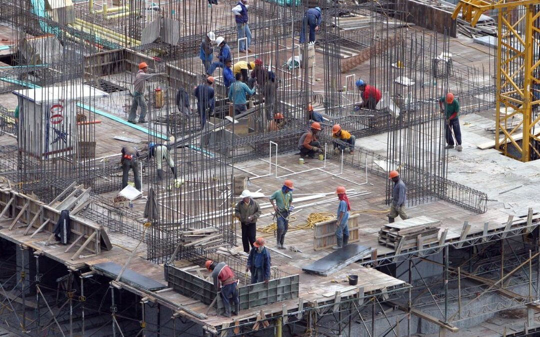 Alza del salario mínimo dispararía el precio de la vivienda social en Colombia: Camacol Risaralda