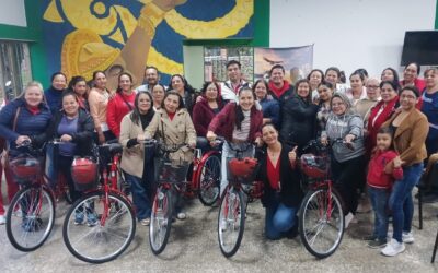 Treinta madres comunitarias de Sogamoso recibieron bicicletas nuevas para fortalecer su labor