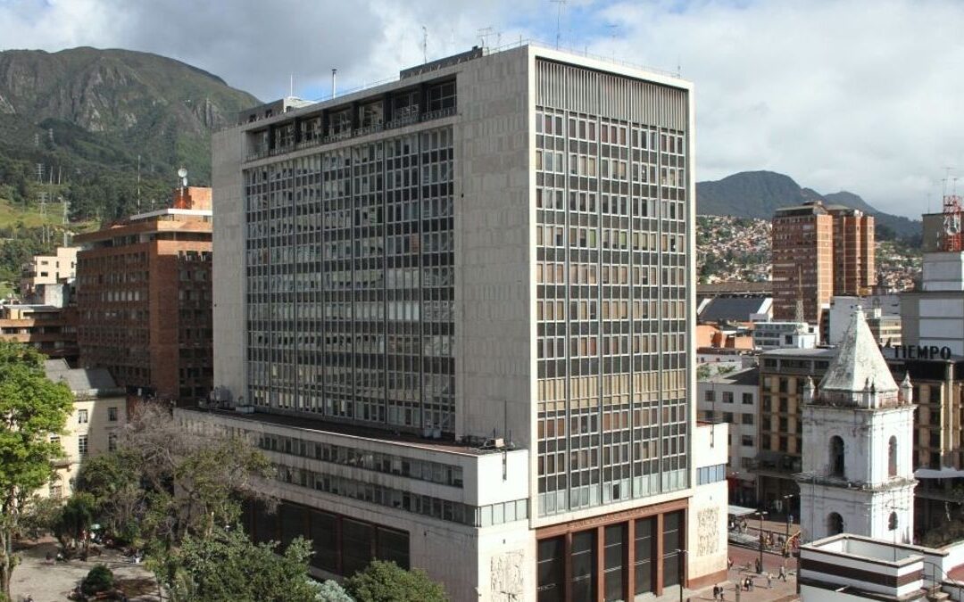 Un documento inédito del Banco de La República advierte preocupación por la emisión de deuda del Gobierno y el flujo de caja