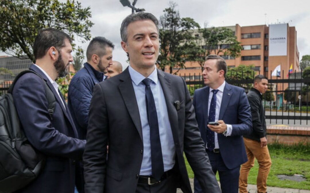 Tiembla la consulta de la izquierda: Daniel Quintero reacciona a salida de Juan Fernando Cristo y mensaje de Petro de no continuar la consulta.