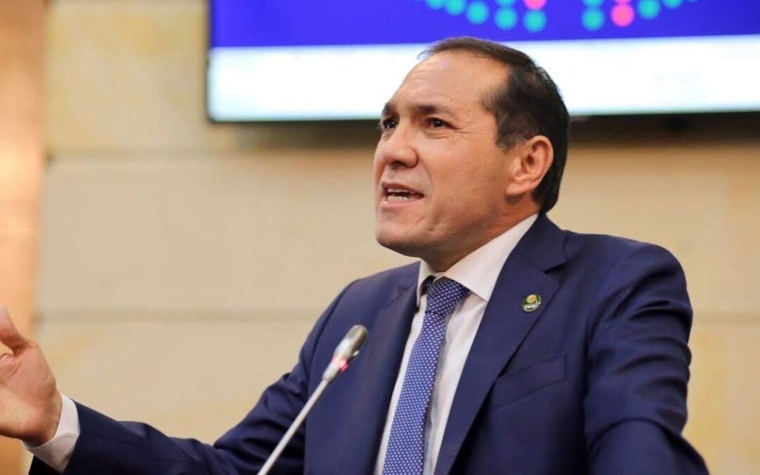 Nuevo decreto del salario mínimo dice que el aumento para 2026 debió ser del 13,6% bajo parámetros anteriores