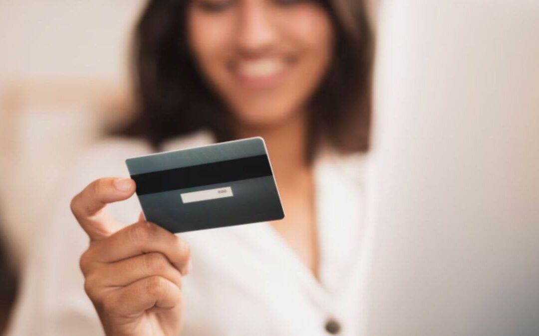Cinco datos clave que debe saber antes de sacar una tarjeta de crédito y no endeudarse de más