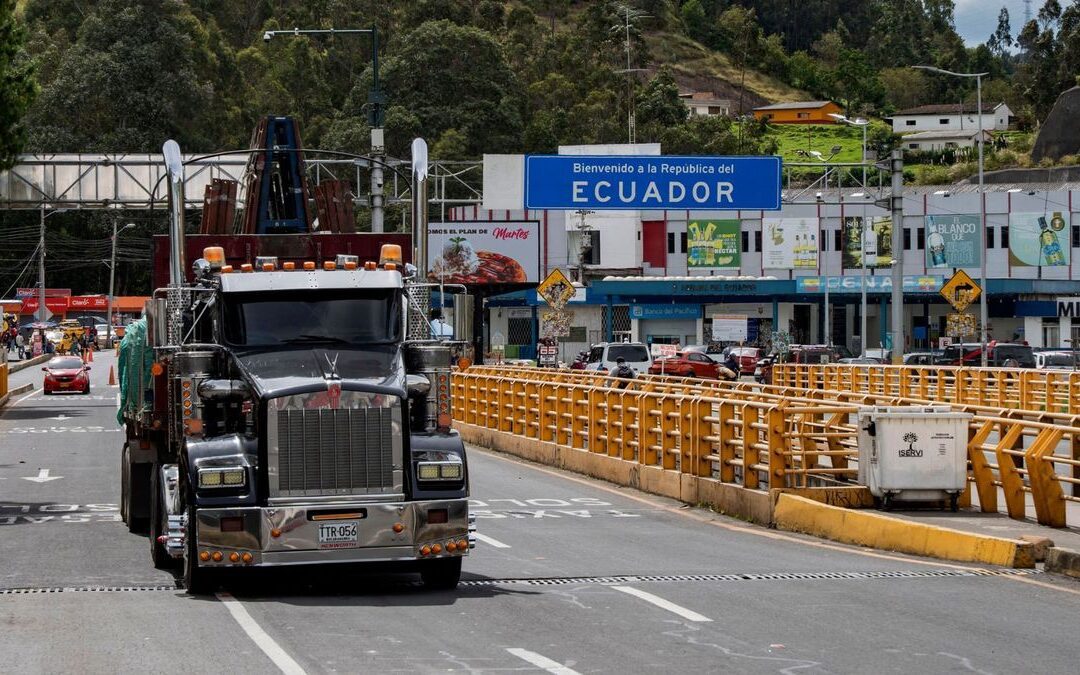 Exministros de Comercio de Ecuador y Colombia piden frenar guerra arancelaria y retomar diálogo
