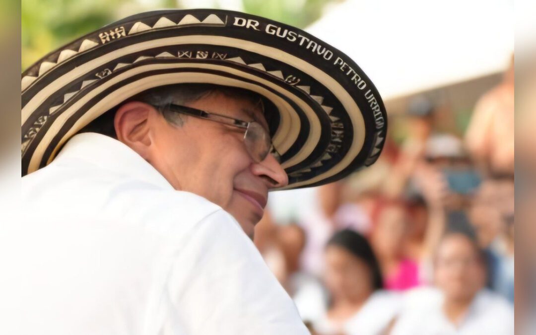 Petro critica campaña presidencial de derecha, pese a que no puede intervenir en política