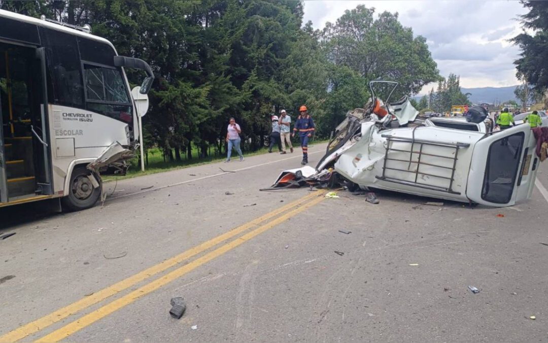 Tres vehículos involucrados en accidente de tránsito en la vía Tibasosa-Sogamoso