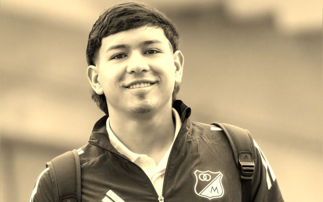 Murió un futbolista colombiano de 18 años tras sufrir un colapso durante un partido