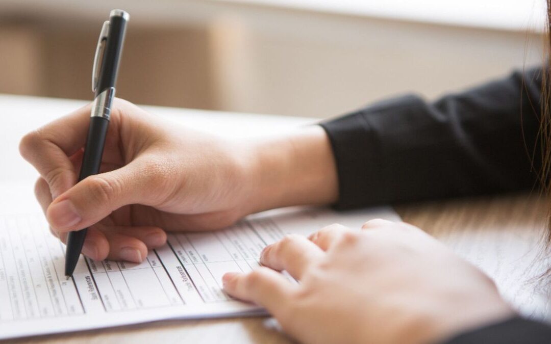 Choque entre Gobierno y Camacol por vivienda en Colombia: Petro culpa a tasas y gremio señala finanzas públicas