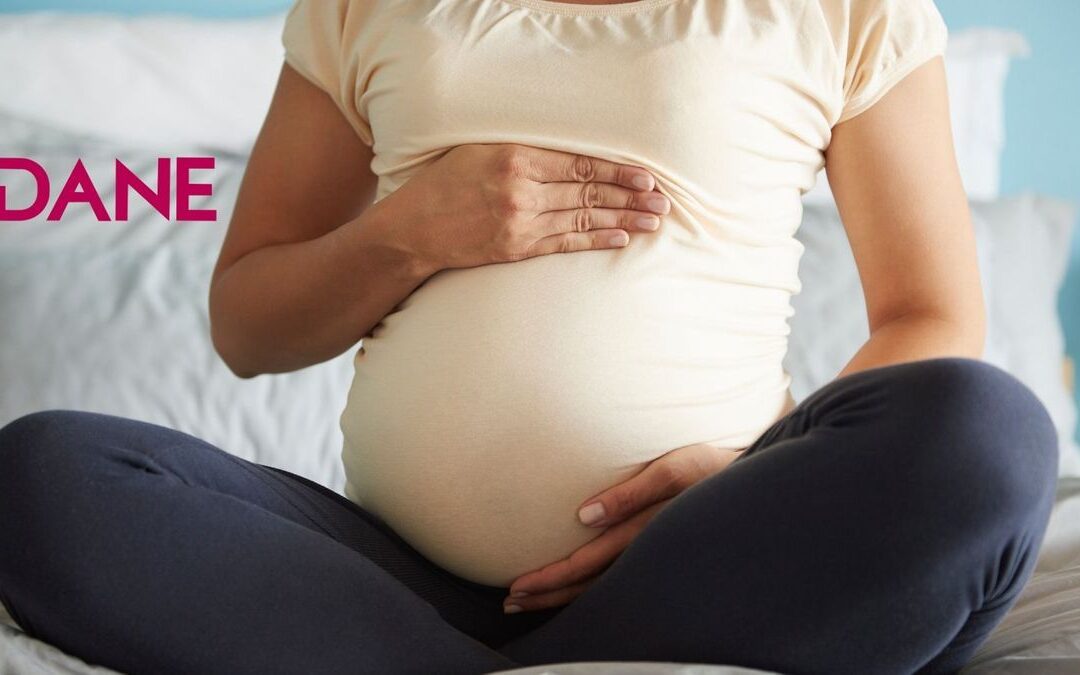 Cae la natalidad y aumentan fallecimientos en Colombia: nacimientos disminuyeron 4,5% en 2025