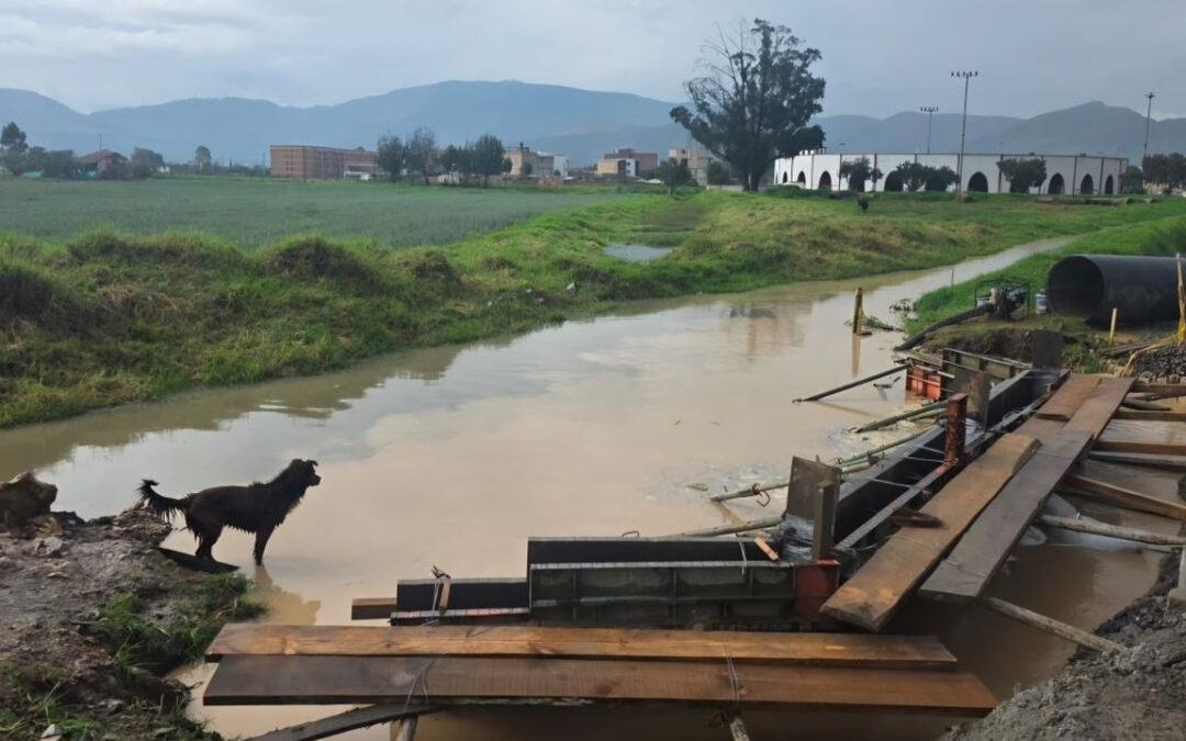 Obras del ferrocarril causan inundaciones en el norte de Sogamoso #Tolditos7Días