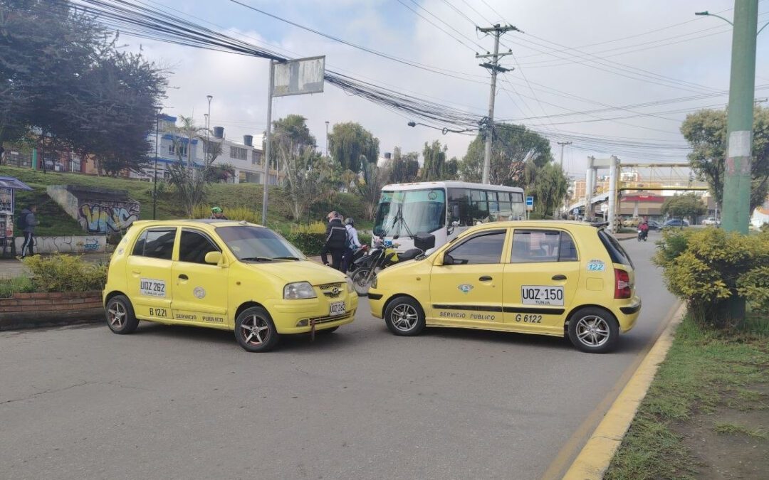 Protestas de taxistas paralizan la movilidad en Tunja; gremio y autoridades buscan diálogo