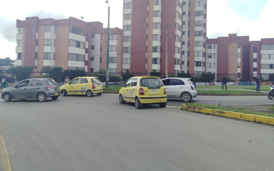 Levantan bloqueos en Tunja tras primeros acuerdos entre taxistas y autoridades
