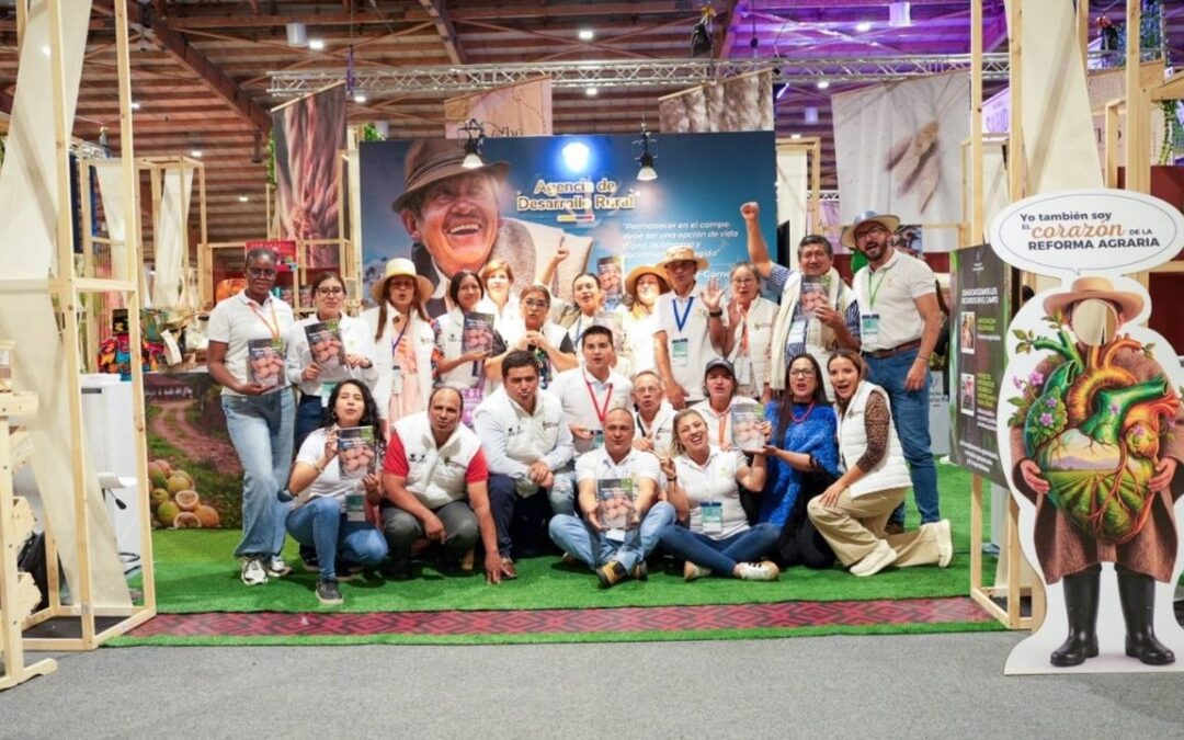 La FILBo 2026 huele a café y campo: así se vive la apuesta campesina de la ADR