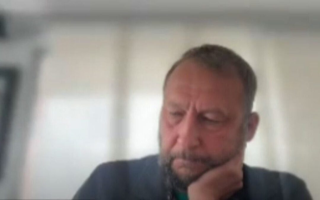 La Fiscalía acusó formalmente a Mikhail Krasnov y a otros tres implicados por presuntas irregularidades contractuales