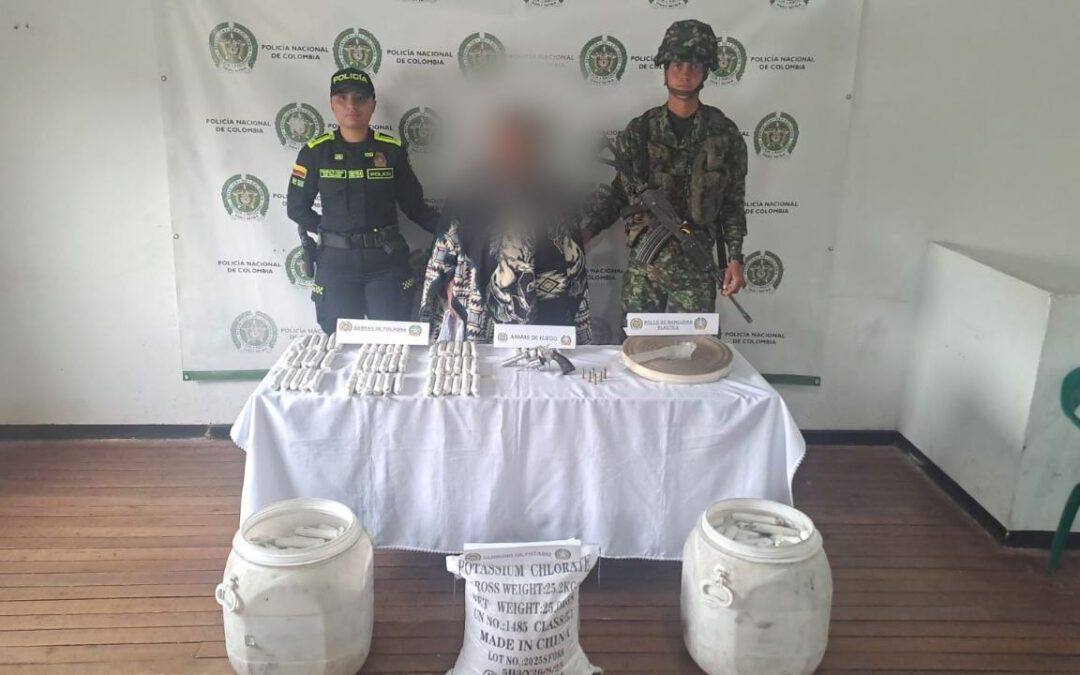 Capturan a un hombre que llevaba explosivos y un arma en zona rural de San Pablo de Borbur