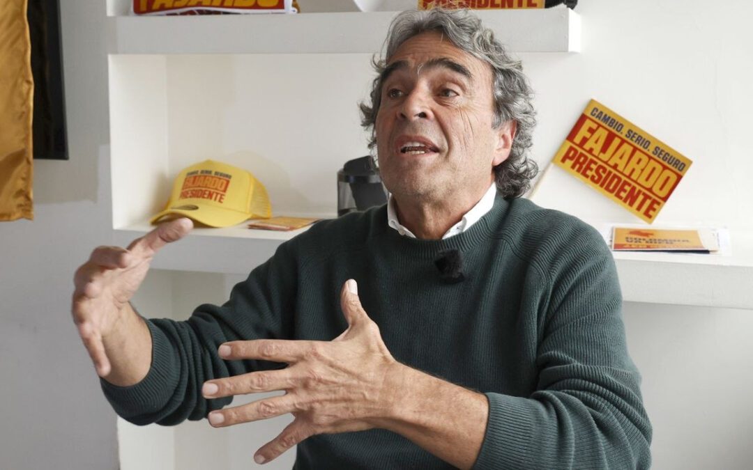 ‘La paz total se ha convertido en un caos total’: Sergio Fajardo, candidato a la Presidencia de Colombia