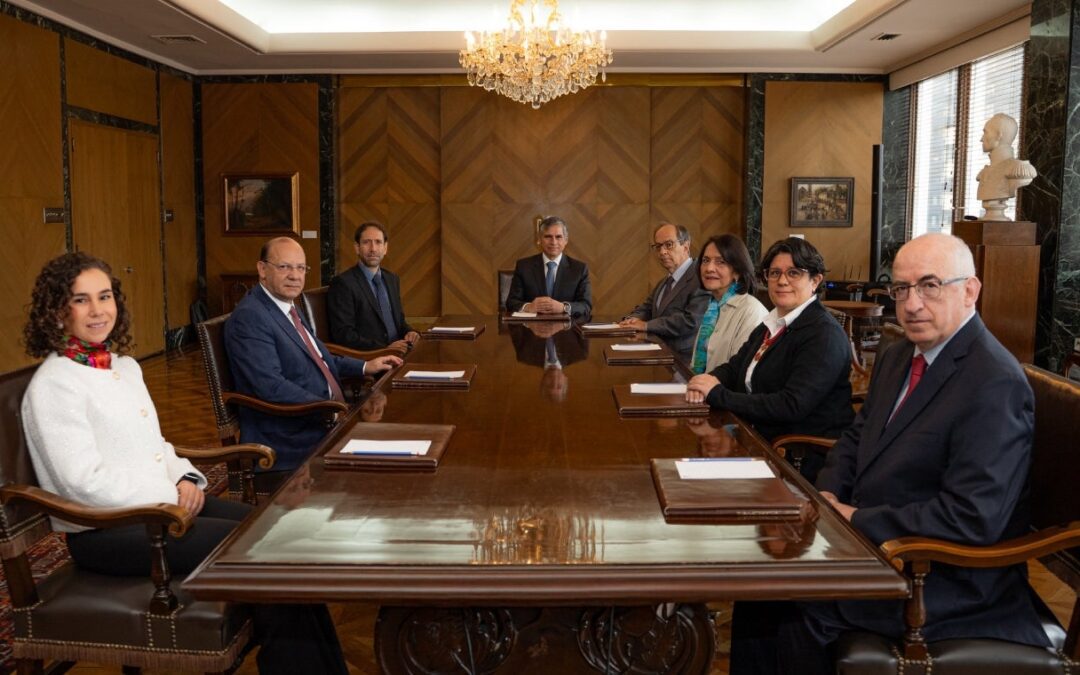 ¿Puede el Banco de la República sesionar sin el ministro de Hacienda? Llegó una demanda en ese sentido al Consejo de Estado