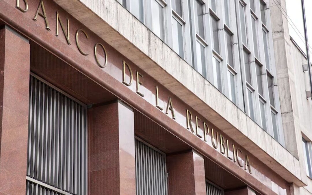 “Se le fue la mano”: inflación en 5,5% reaviva debate sobre tasas del Banco de la República