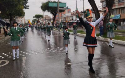 En medio de la lluvia se inauguraron hoy los Juegos Intercolegiados fase municipal en Sogamoso #Tolditos7Días