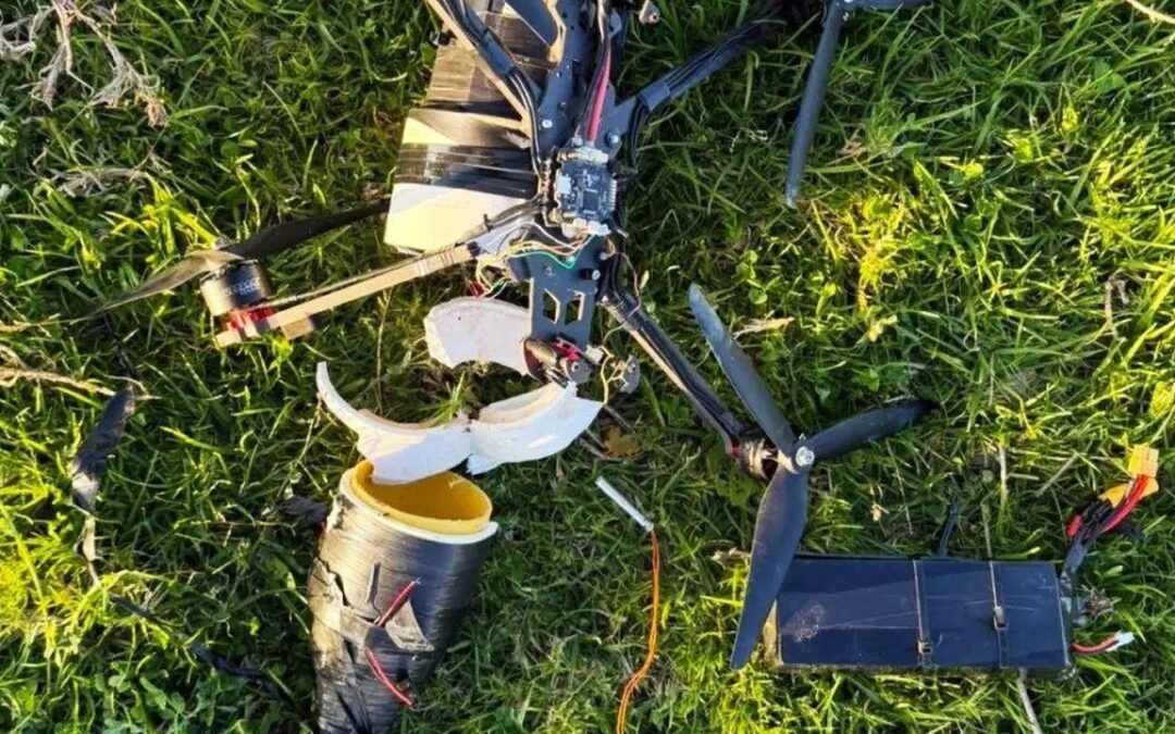 Un dron cargado con explosivos cayó cerca del aeropuerto de Bogotá y de base aérea