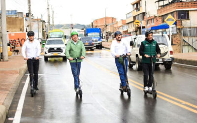 El gobernador de Boyacá se paseó en escúter por las vías de Tunja #Tolditos7Días