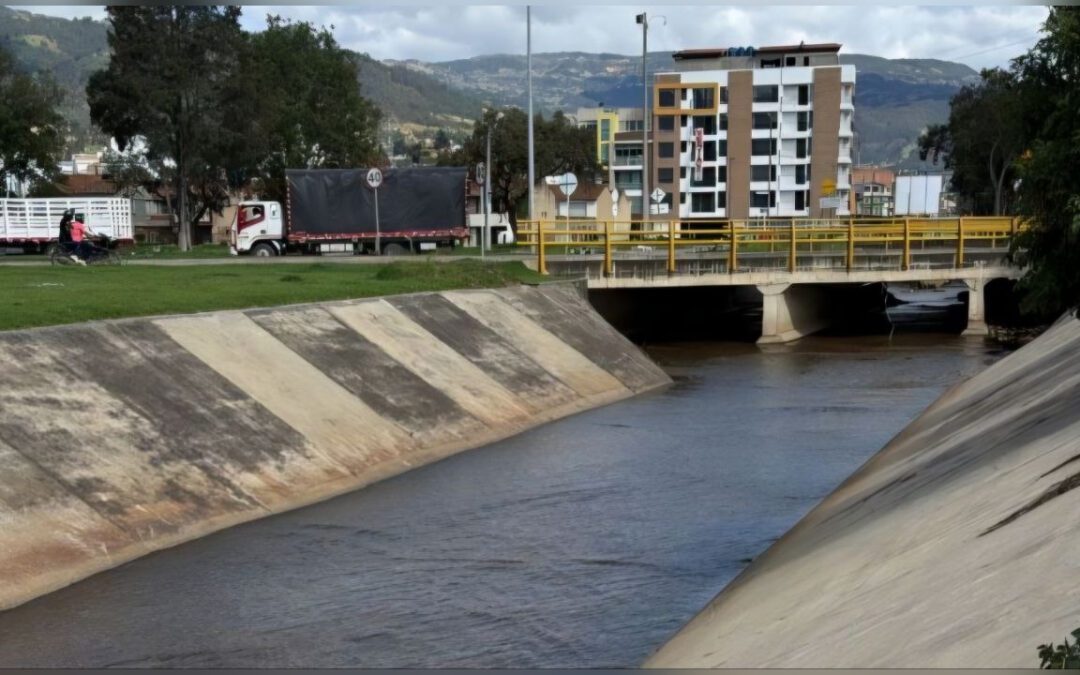 Con apoyo de internos de la cárcel de Sogamoso se recuperó un tramo del río Monquirá #Tolditos7Días