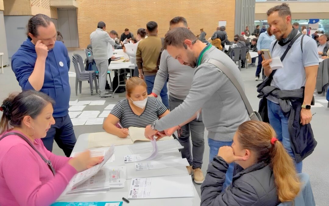 Más de mil actores electorales vigilarán las elecciones presidenciales en Colombia
