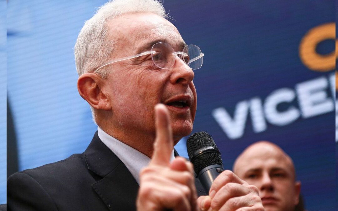 Álvaro Uribe denuncia presión armada en elecciones: “Obligan a votar por Iván Cepeda”
