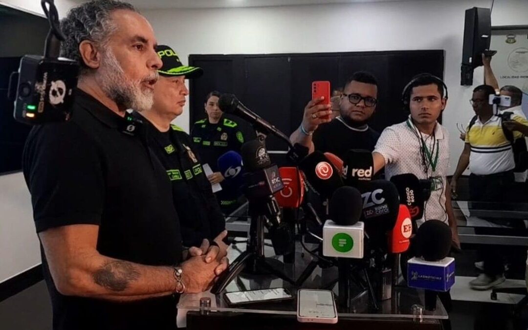 ‘Lo prohibido es la participación política indebida’: Benedetti responde a críticas por mostrar su voto