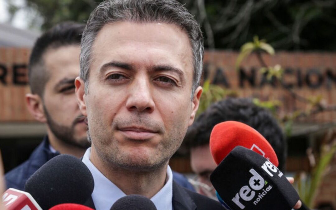 Radican demanda para tumbar nombramiento de Daniel Quintero como superintendente de Salud